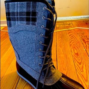 Winter boots never worn brand new